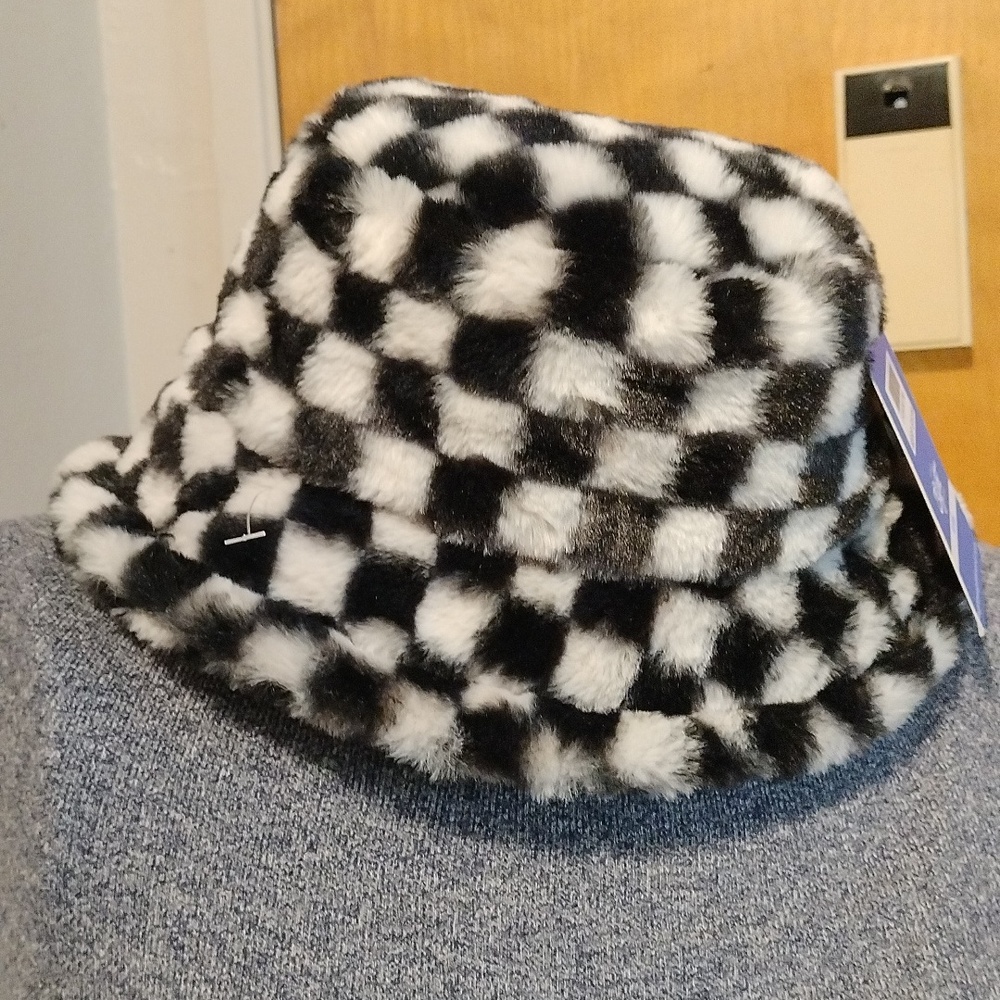 Eighty eight brand  square ⬜⬛ hat.